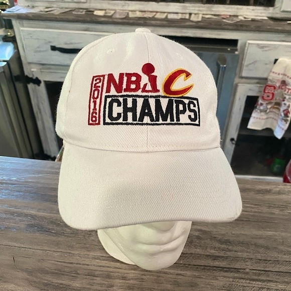 Cleveland Cavaliers 2016 NBA Champions Hat - Picture 1 of 6